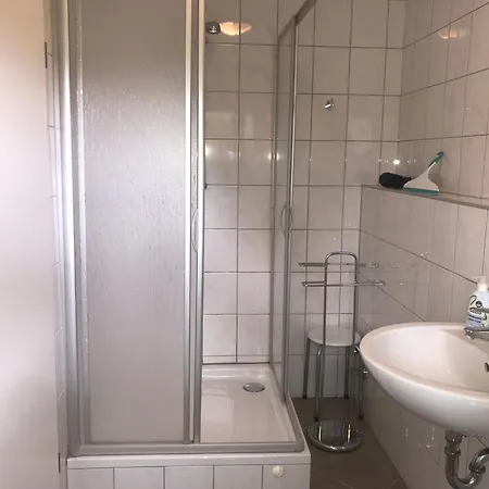 In 20-085 * دورنوميرسيال